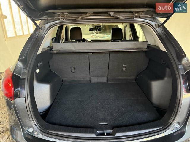 Серый Мазда СХ-5, объемом двигателя 2.2 л и пробегом 180 тыс. км за 14200 $, фото 3 на Automoto.ua