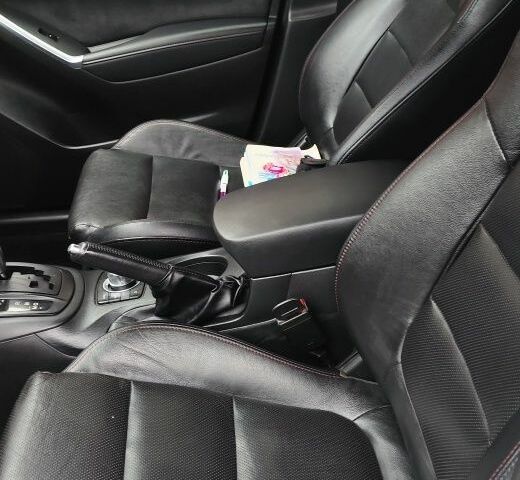 Серый Мазда СХ-5, объемом двигателя 2.2 л и пробегом 175 тыс. км за 13000 $, фото 4 на Automoto.ua