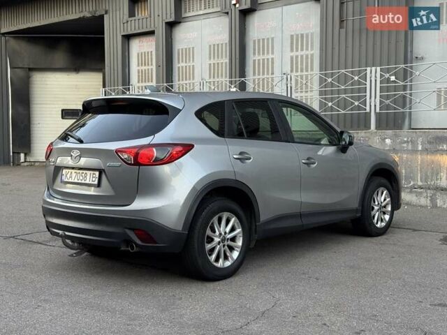 Серый Мазда СХ-5, объемом двигателя 2 л и пробегом 330 тыс. км за 9500 $, фото 5 на Automoto.ua
