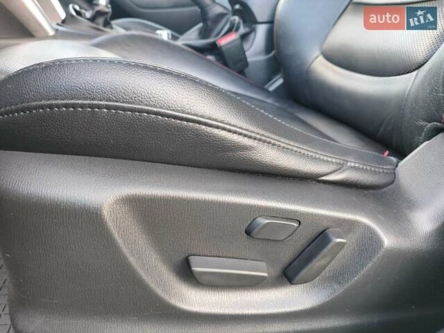 Серый Мазда СХ-5, объемом двигателя 2.2 л и пробегом 256 тыс. км за 11450 $, фото 41 на Automoto.ua