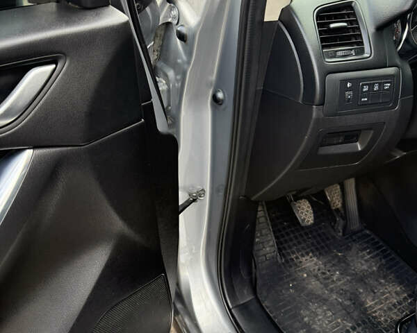 Сірий Мазда СХ-5, об'ємом двигуна 2.2 л та пробігом 298 тис. км за 11000 $, фото 13 на Automoto.ua