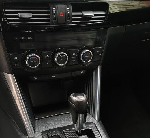 Серый Мазда СХ-5, объемом двигателя 2.2 л и пробегом 175 тыс. км за 13000 $, фото 5 на Automoto.ua