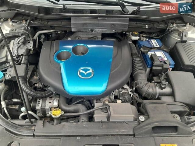Сірий Мазда СХ-5, об'ємом двигуна 2.19 л та пробігом 300 тис. км за 14000 $, фото 15 на Automoto.ua