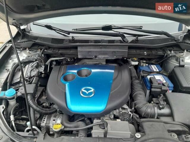 Сірий Мазда СХ-5, об'ємом двигуна 2.19 л та пробігом 300 тис. км за 14000 $, фото 17 на Automoto.ua