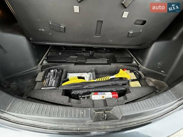 Серый Мазда СХ-5, объемом двигателя 2.19 л и пробегом 236 тыс. км за 12500 $, фото 5 на Automoto.ua