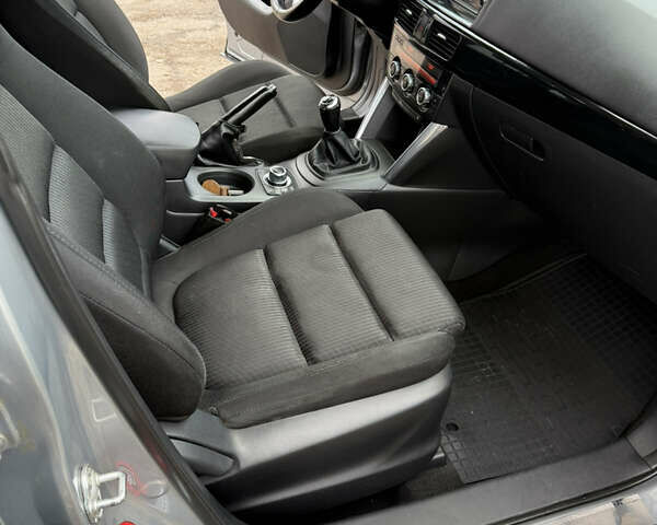 Сірий Мазда СХ-5, об'ємом двигуна 2.2 л та пробігом 298 тис. км за 11000 $, фото 19 на Automoto.ua