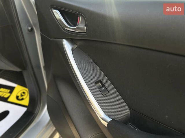 Серый Мазда СХ-5, объемом двигателя 2.2 л и пробегом 247 тыс. км за 12600 $, фото 24 на Automoto.ua