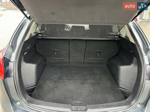 Серый Мазда СХ-5, объемом двигателя 2.19 л и пробегом 177 тыс. км за 10500 $, фото 13 на Automoto.ua