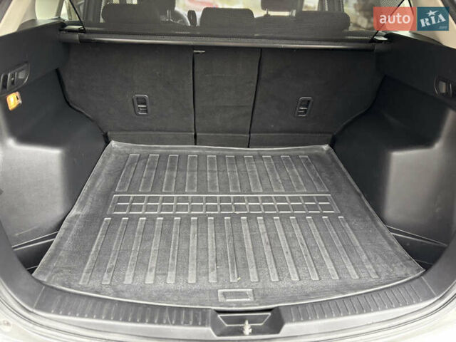 Мазда СХ-5 2013 в Могилев-Подольском на Automoto.ua Серый Мазда СХ-5, объемом двигателя 2.2 л и пробегом 237 тыс. км за 12700 $, фото 10 на Automoto.ua