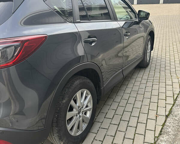 Серый Мазда СХ-5, объемом двигателя 2.2 л и пробегом 218 тыс. км за 12500 $, фото 3 на Automoto.ua