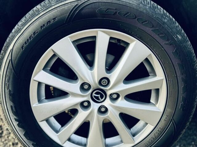 Сірий Мазда СХ-5, об'ємом двигуна 2.2 л та пробігом 220 тис. км за 318 $, фото 8 на Automoto.ua