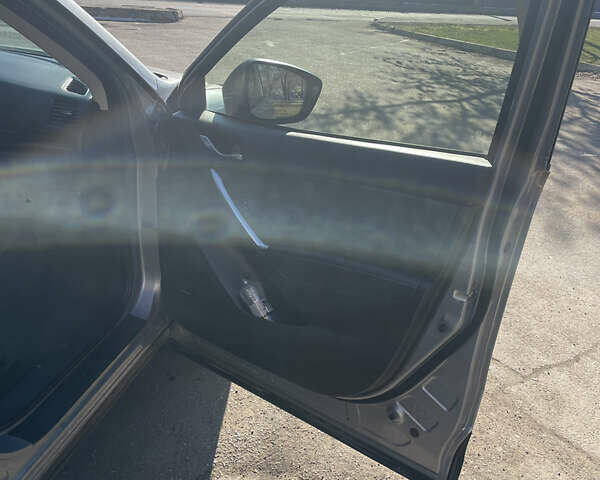 Мазда СХ-5 2013 в Николаеве на Automoto.ua Серый Мазда СХ-5, объемом двигателя 2.49 л и пробегом 165 тыс. км за 14250 $, фото 13 на Automoto.ua