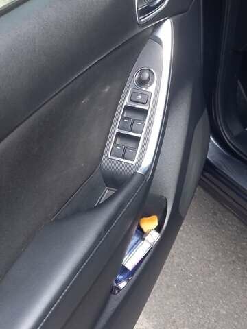 Серый Мазда СХ-5, объемом двигателя 2.19 л и пробегом 219 тыс. км за 12800 $, фото 11 на Automoto.ua