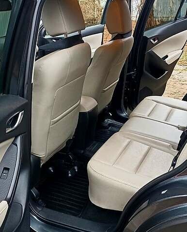 Сірий Мазда СХ-5, об'ємом двигуна 2.2 л та пробігом 180 тис. км за 13300 $, фото 7 на Automoto.ua