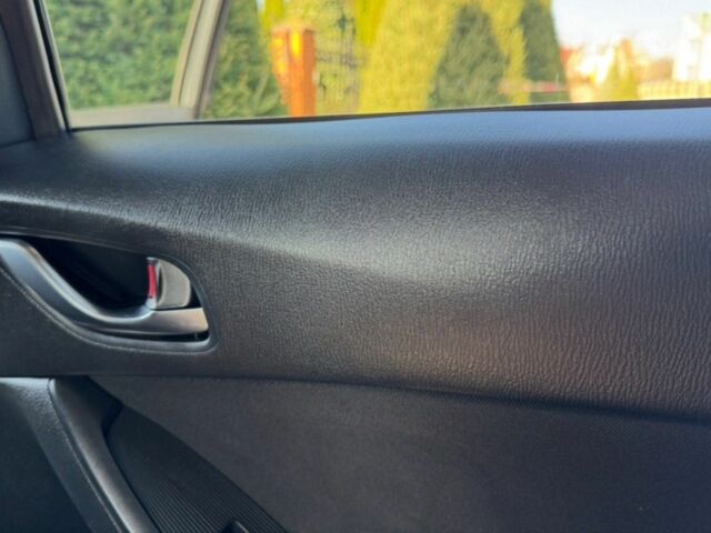 Серый Мазда СХ-5, объемом двигателя 2.2 л и пробегом 280 тыс. км за 11000 $, фото 7 на Automoto.ua