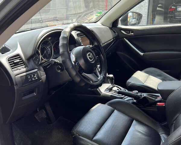 Мазда СХ-5 2013 в Дубно на Automoto.ua Серый Мазда СХ-5, объемом двигателя 2.2 л и пробегом 192 тыс. км за 13800 $, фото 6 на Automoto.ua