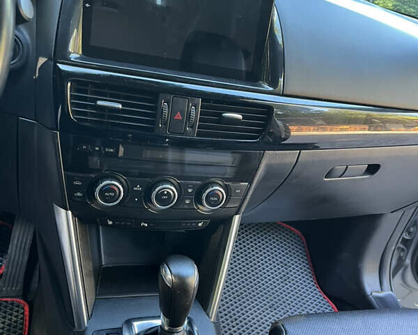 Серый Мазда СХ-5, объемом двигателя 2.2 л и пробегом 248 тыс. км за 15300 $, фото 28 на Automoto.ua