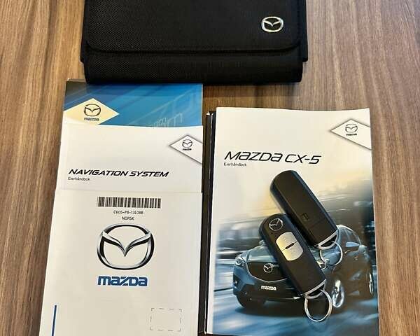 Серый Мазда СХ-5, объемом двигателя 2.2 л и пробегом 214 тыс. км за 13300 $, фото 23 на Automoto.ua