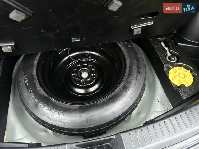 Серый Мазда СХ-5, объемом двигателя 2.5 л и пробегом 238 тыс. км за 9999 $, фото 17 на Automoto.ua