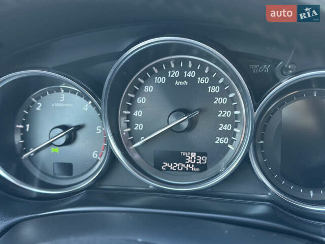 Серый Мазда СХ-5, объемом двигателя 0 л и пробегом 241 тыс. км за 11699 $, фото 90 на Automoto.ua