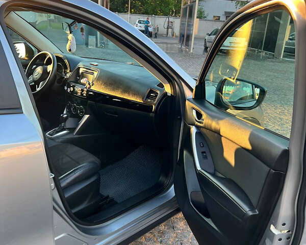 Серый Мазда СХ-5, объемом двигателя 2 л и пробегом 132 тыс. км за 13900 $, фото 12 на Automoto.ua