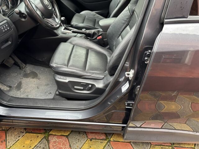 Мазда СХ-5 2014 в Черновцах на Automoto.ua Серый Мазда СХ-5, объемом двигателя 2.2 л и пробегом 255 тыс. км за 14500 $, фото 5 на Automoto.ua