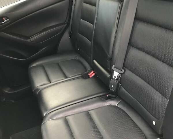 Серый Мазда СХ-5, объемом двигателя 2.19 л и пробегом 250 тыс. км за 14700 $, фото 6 на Automoto.ua