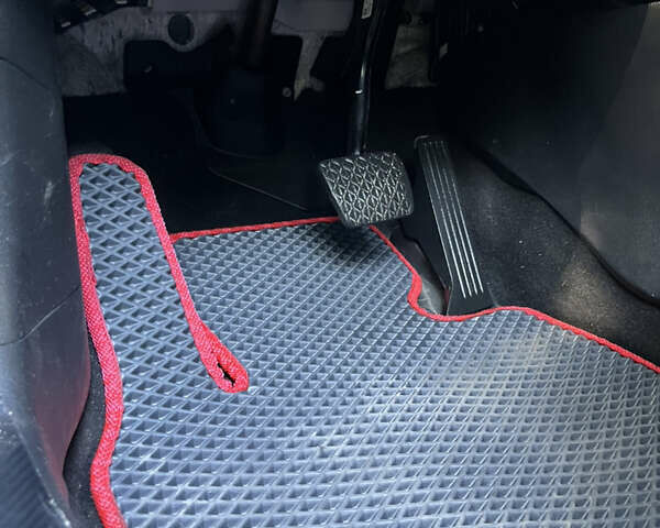 Серый Мазда СХ-5, объемом двигателя 2.2 л и пробегом 248 тыс. км за 15300 $, фото 26 на Automoto.ua