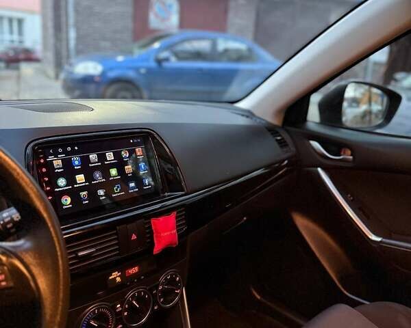 Сірий Мазда СХ-5, об'ємом двигуна 2 л та пробігом 179 тис. км за 14000 $, фото 30 на Automoto.ua