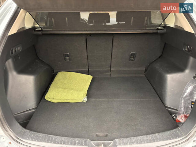 Серый Мазда СХ-5, объемом двигателя 2.19 л и пробегом 192 тыс. км за 14500 $, фото 13 на Automoto.ua