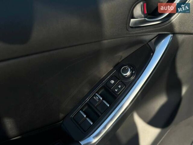 Серый Мазда СХ-5, объемом двигателя 2.5 л и пробегом 105 тыс. км за 15900 $, фото 8 на Automoto.ua