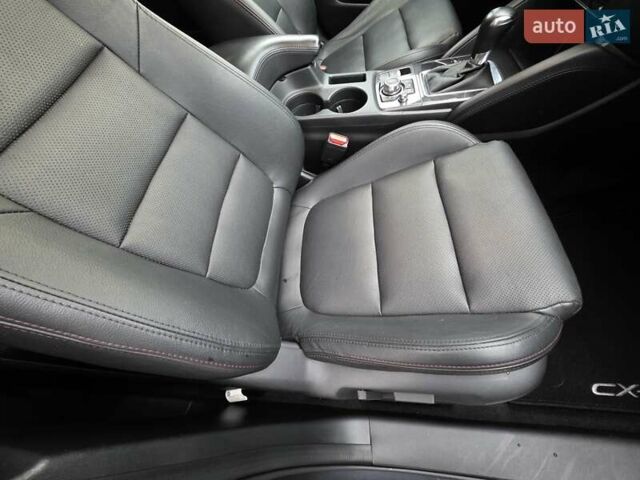 Сірий Мазда СХ-5, об'ємом двигуна 2.2 л та пробігом 165 тис. км за 17950 $, фото 46 на Automoto.ua