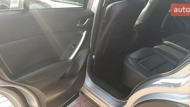 Мазда СХ-5 2016 в Миргороде на Automoto.ua Серый Мазда СХ-5, объемом двигателя 2.5 л и пробегом 253 тыс. км за 14500 $, фото 18 на Automoto.ua