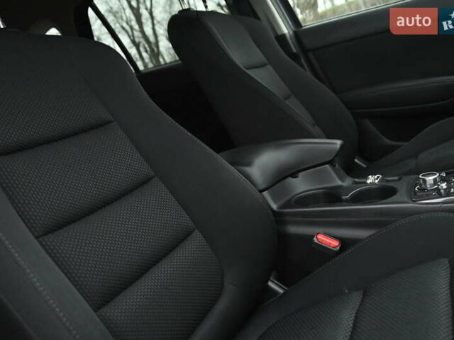 Серый Мазда СХ-5, объемом двигателя 2.2 л и пробегом 218 тыс. км за 15500 $, фото 41 на Automoto.ua