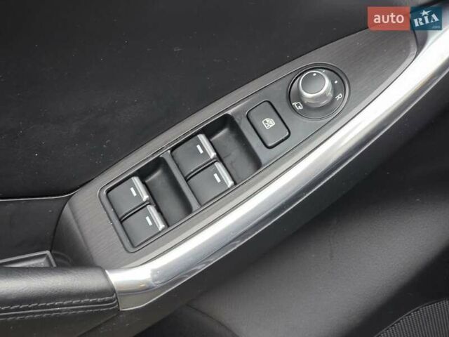 Сірий Мазда СХ-5, об'ємом двигуна 2.2 л та пробігом 165 тис. км за 17950 $, фото 69 на Automoto.ua