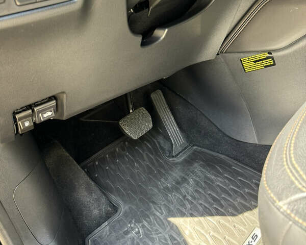 Серый Мазда СХ-5, объемом двигателя 2.5 л и пробегом 110 тыс. км за 21000 $, фото 6 на Automoto.ua