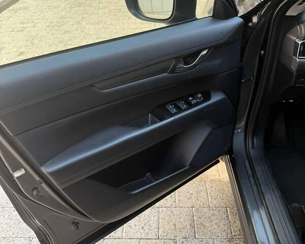 Серый Мазда СХ-5, объемом двигателя 2 л и пробегом 180 тыс. км за 17600 $, фото 28 на Automoto.ua