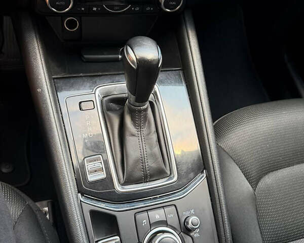 Серый Мазда СХ-5, объемом двигателя 2 л и пробегом 180 тыс. км за 17600 $, фото 10 на Automoto.ua