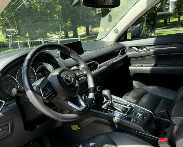 Серый Мазда СХ-5, объемом двигателя 2.5 л и пробегом 110 тыс. км за 21000 $, фото 5 на Automoto.ua