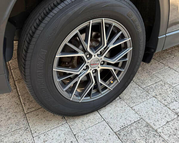 Серый Мазда СХ-5, объемом двигателя 2 л и пробегом 180 тыс. км за 17600 $, фото 17 на Automoto.ua