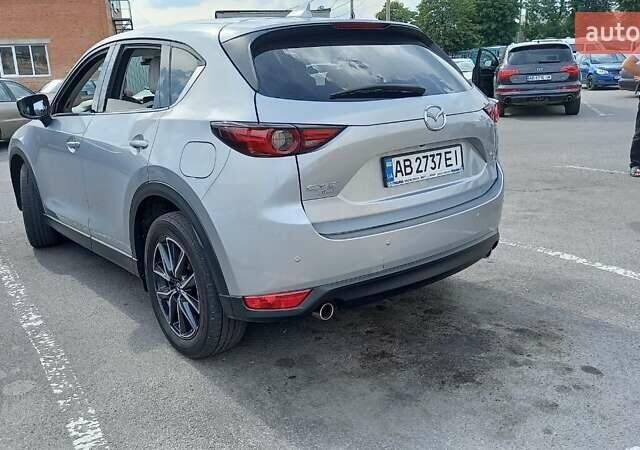 Серый Мазда СХ-5, объемом двигателя 2.49 л и пробегом 85 тыс. км за 27000 $, фото 5 на Automoto.ua