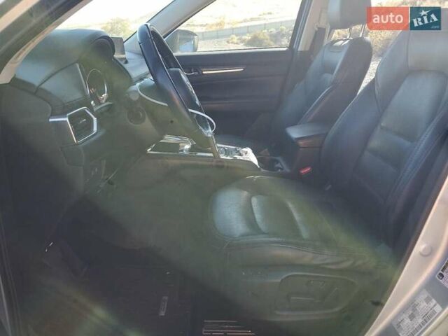 Мазда СХ-5 2017 в Ивано-Франковске на Automoto.ua Серый Мазда СХ-5, объемом двигателя 2.5 л и пробегом 126 тыс. км за 4500 $, фото 6 на Automoto.ua