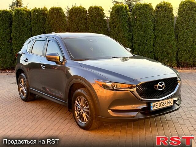 Серый Мазда СХ-5, объемом двигателя 2.5 л и пробегом 95 тыс. км за 17499 $, фото 2 на Automoto.ua