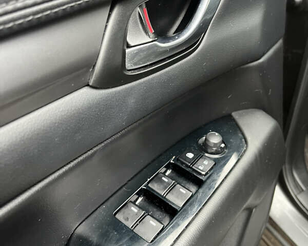 Серый Мазда СХ-5, объемом двигателя 2.5 л и пробегом 163 тыс. км за 15300 $, фото 14 на Automoto.ua