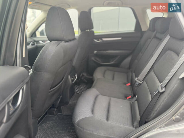 Сірий Мазда СХ-5, об'ємом двигуна 2 л та пробігом 94 тис. км за 21150 $, фото 24 на Automoto.ua
