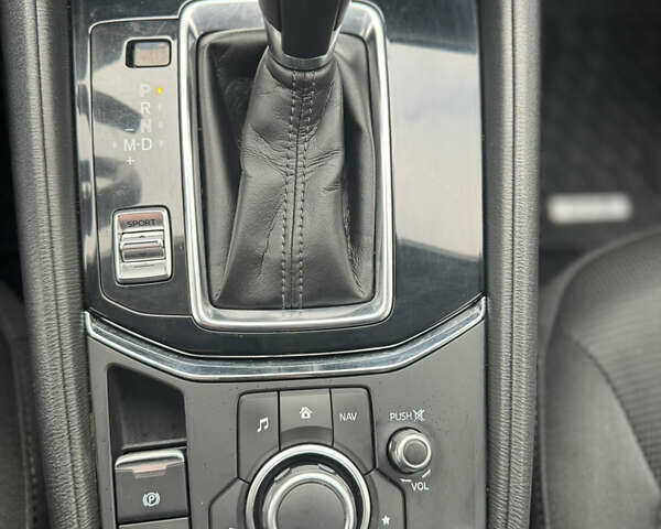 Сірий Мазда СХ-5, об'ємом двигуна 2 л та пробігом 94 тис. км за 21150 $, фото 31 на Automoto.ua