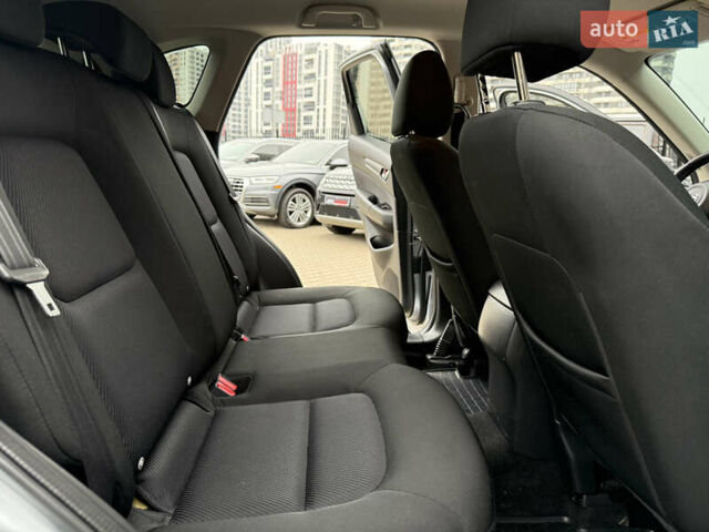 Серый Мазда СХ-5, объемом двигателя 2.49 л и пробегом 157 тыс. км за 16800 $, фото 16 на Automoto.ua