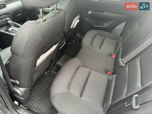 Сірий Мазда СХ-5, об'ємом двигуна 2.19 л та пробігом 280 тис. км за 17900 $, фото 12 на Automoto.ua