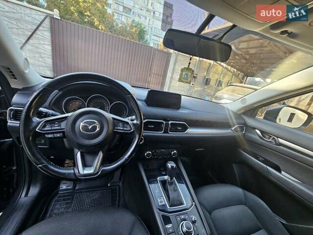 Серый Мазда СХ-5, объемом двигателя 2 л и пробегом 107 тыс. км за 22500 $, фото 2 на Automoto.ua
