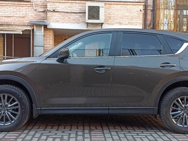 Серый Мазда СХ-5, объемом двигателя 0 л и пробегом 210 тыс. км за 22500 $, фото 1 на Automoto.ua